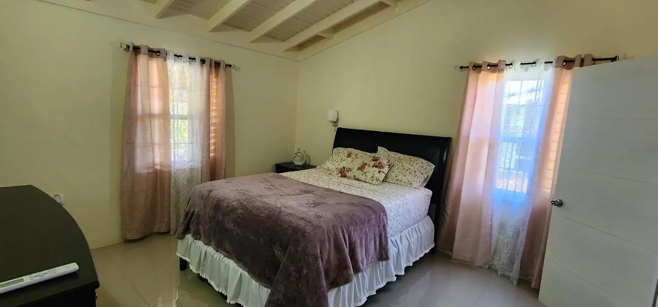 Sehfeh Luxury Vacation Home Falmouth Holiday home